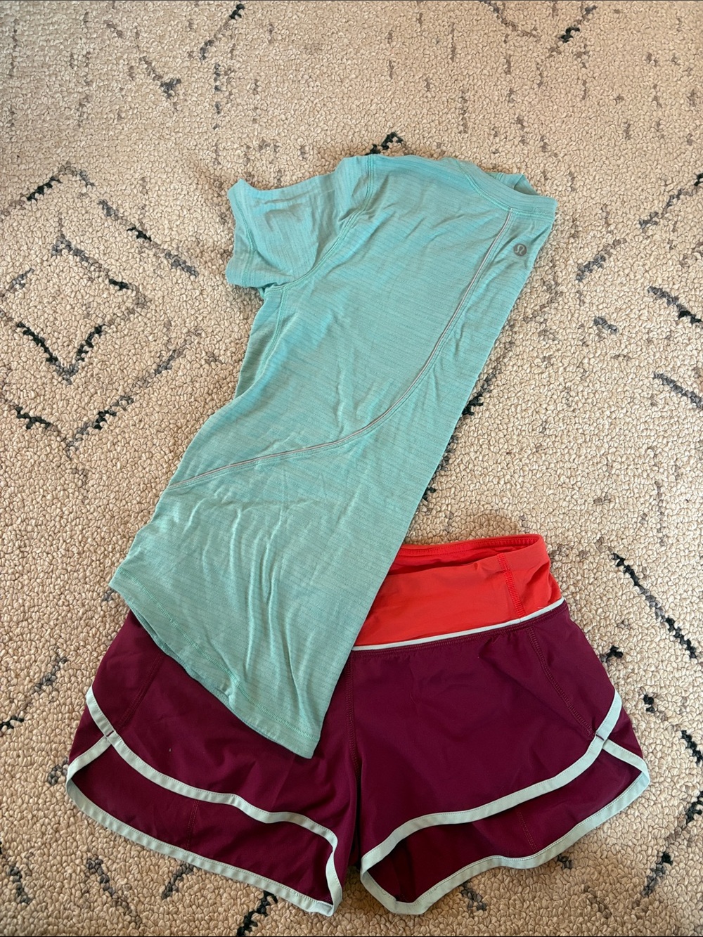 Lululemon set size 4